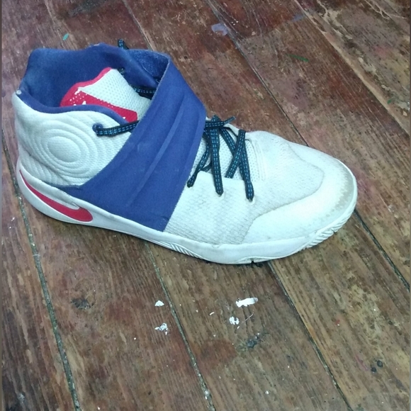 Nike shoes - Picture 1 of 4